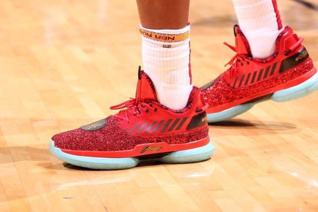 魔术6连胜送太阳4连败 吹杨19助老鹰险胜国王